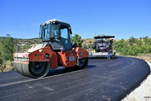 Manisa Büyükşehir, Sarıgöl’de 6 kilometrelik yolu ...